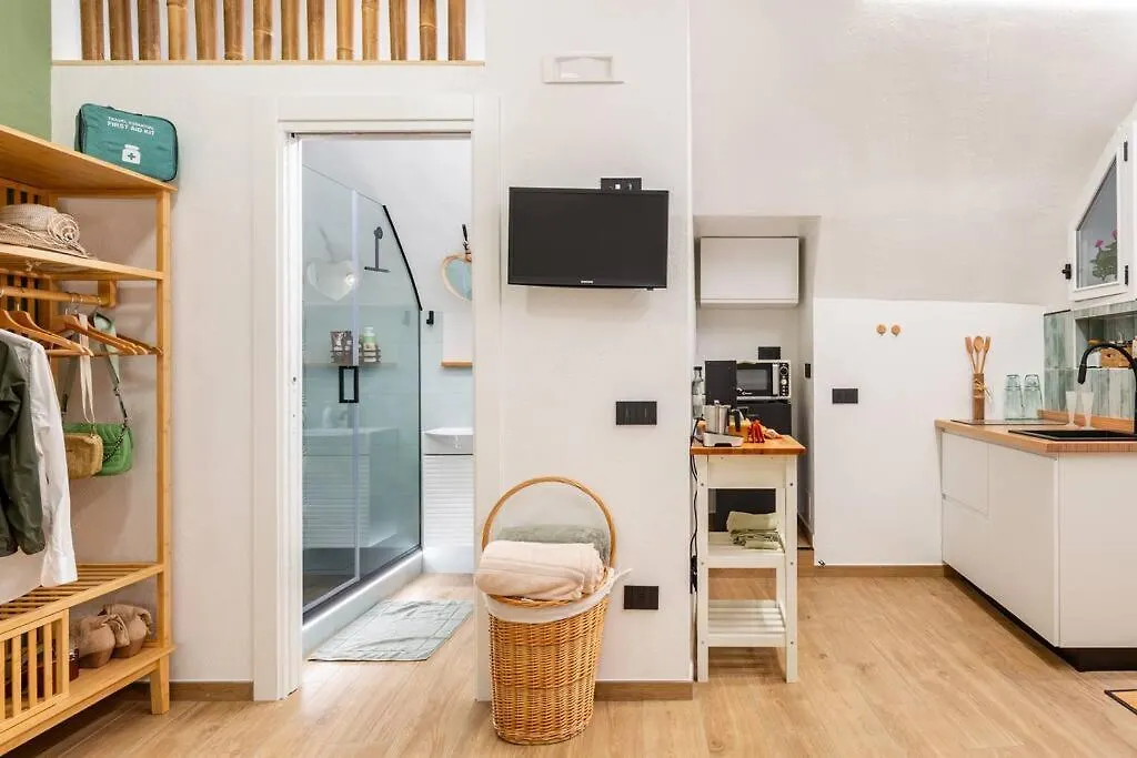 Varriale House Eco Green Free Parking For Small Cars Only Napels 0*,  Italië